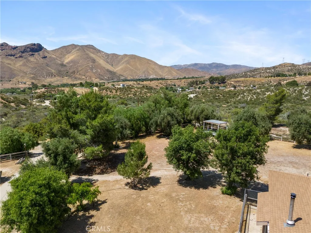 28896 Bootlegger Canyon Road, Acton, California 93510 home-pic-47